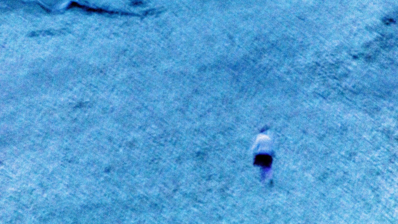 Lost on the beach Lost on the beach